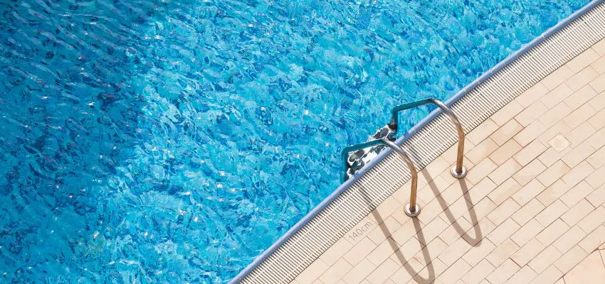 Choosing the right pool plaster color can improve the look of your inground pool. It creates a vibe that fits your style and preferences.