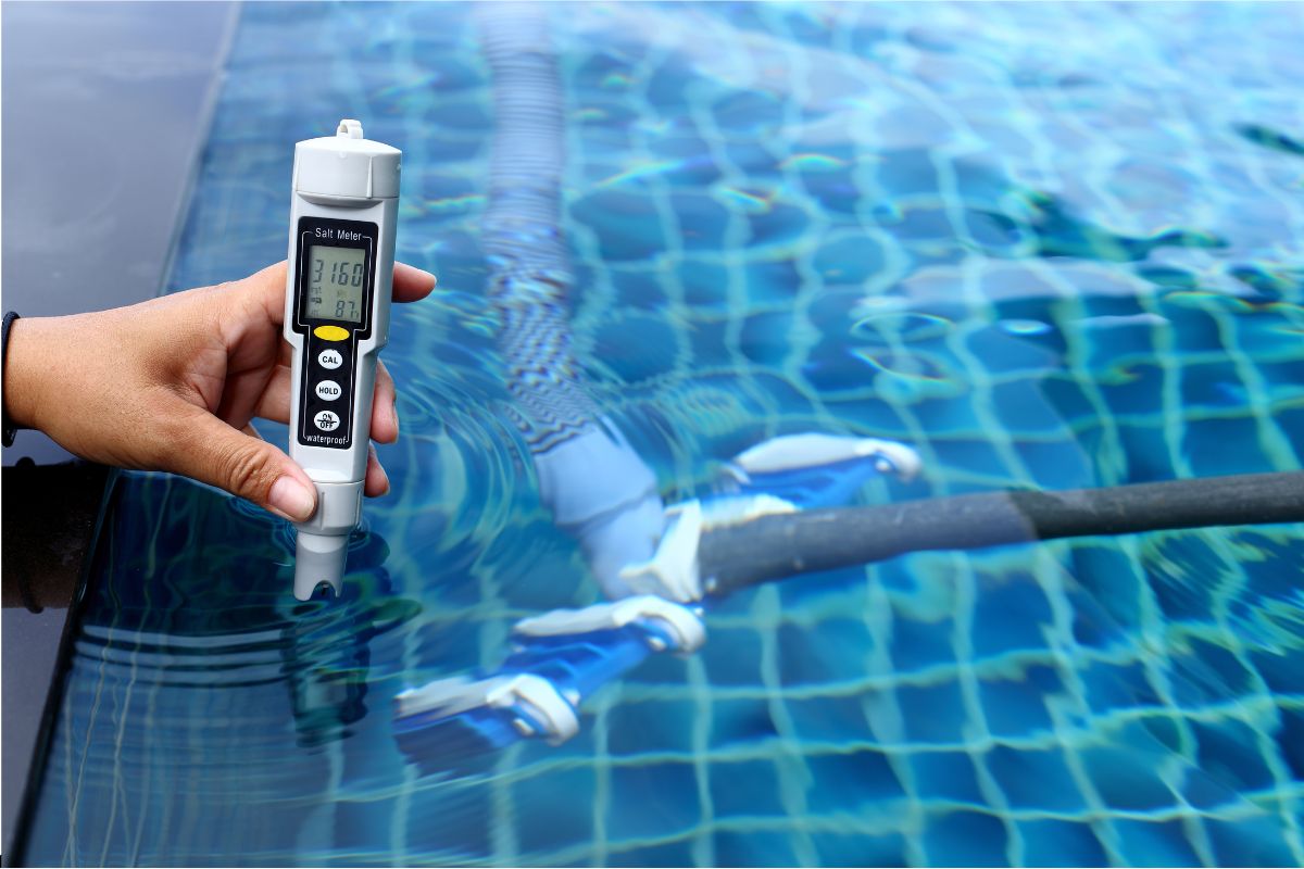 how much salt add in your pool (2) The pool owner checks the pool's salt level.