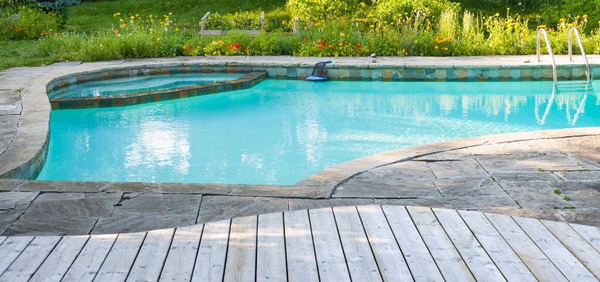 Pool deck resurfacing is an effective way to maintain and improve your pool area. Choosing the right resurfacing option can improve both the appearance and functionality of your space.